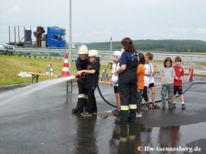 100_0229-1-300x225 Verein macht Schule