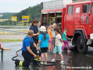 100_0242-1-300x225 Verein macht Schule