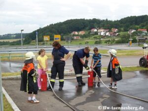 100_0256-1-300x225 Verein macht Schule