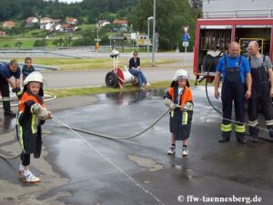 100_0257-1-300x225 Verein macht Schule