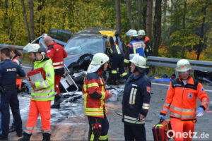 1540556694_2-300x200 THL - Schwerer Verkehrsunfall mit 2 PKW