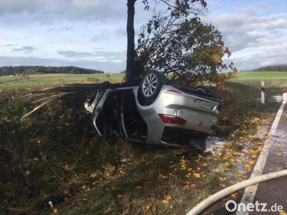 1579427103_2 Auto geht in Flammen auf Kleinschwand