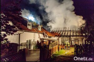 1590045020_1-300x199 Alarm in Atzenhof: Brand bedroht Wohnhaus