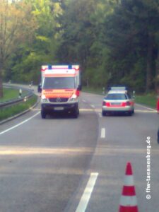 bild0012-225x300 THL, Verkehrsunfall B22, Großenschwand - Woppenrieth