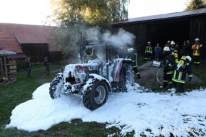 bild23-300x200 Traktor geht im Geräteschuppen in Flammen auf Döllnitz
