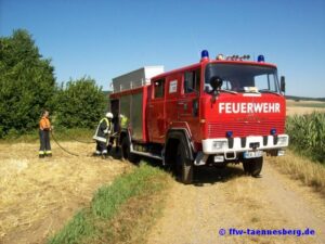 k800_100_1148-300x225 Stoppelfeld in Flammen Tännesberg