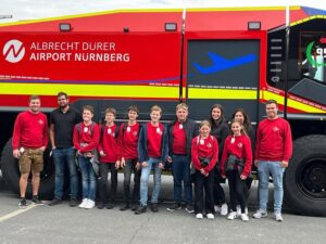 387757263_17906979404837187_4553587986998681230_n-300x225 Besuch Flughafenfeuerwehr Nürnberg