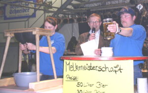 Melkmeisterschaft-300x189 1. Starkbierfest 2005
