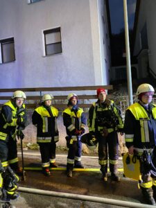 IMG-20250114-WA0014-225x300 Einsatzübung Wohnungsbrand