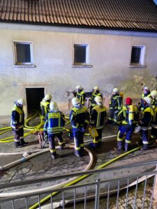 IMG-20250114-WA0019-225x300 Einsatzübung Wohnungsbrand