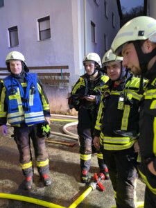 IMG-20250114-WA0034-225x300 Einsatzübung Wohnungsbrand