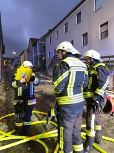 IMG-20250114-WA0035-225x300 Einsatzübung Wohnungsbrand