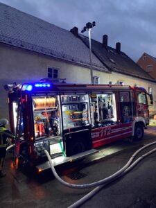 IMG-20250114-WA0041-225x300 Einsatzübung Wohnungsbrand