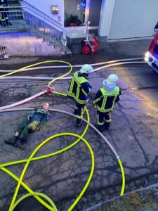 IMG-20250114-WA0048-225x300 Einsatzübung Wohnungsbrand